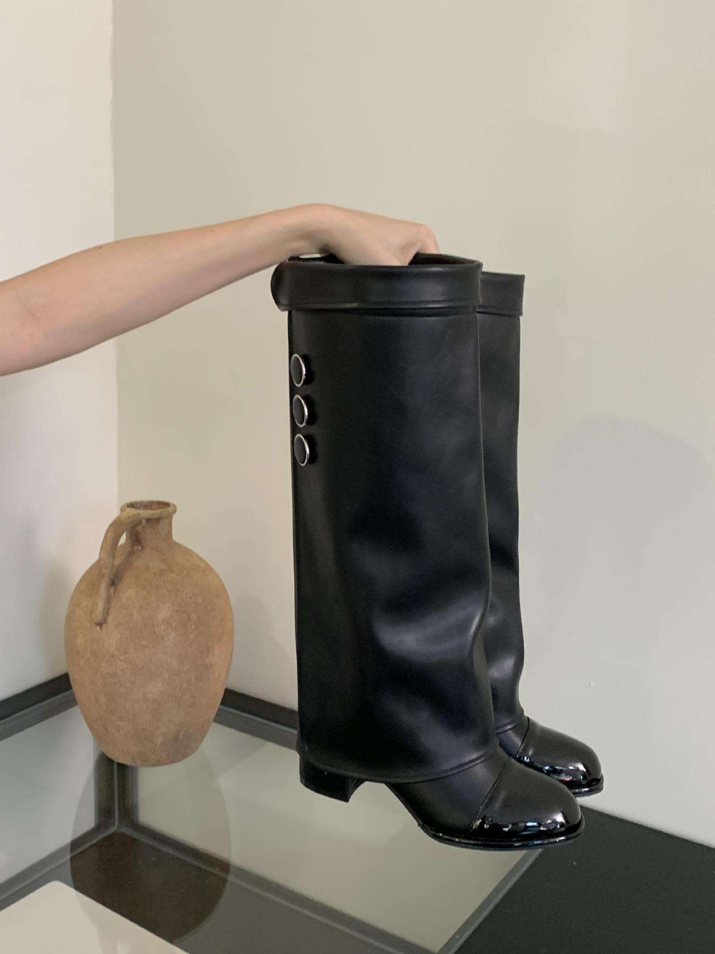 กำมะหยี่สีดำ