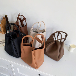 charles and keith bolsa supplier