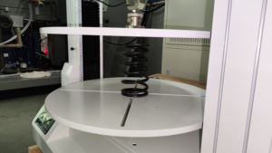 Máquina de Ensayo Universal de Doble Columna para Pruebas de Tracción, Compresión y Flexión de Materiales como Caucho, Metal y Resortes - Product Image 4
