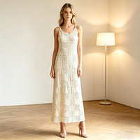 Robe longue maxi vintage respirante personnalisée pour femme, à bretelles spaghetti, en crochet, tricotée sans manches, à découpes carrées, style bohème décontracté de plage