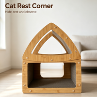 Casa para Gatos de Madera con Techo Puntiagudo y Puerta Arqueada, Pequeño Refugio con Entrada Abierta, Cama Acogedora para Gatos en Interiores