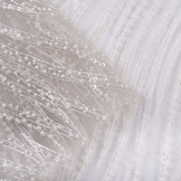 Nouvelle conception 2026, tissu en dentelle à sequins et perles en maille 100 % polyester 310 g/m², respirant et luxueux, blanc, pour mariage