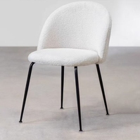 Mobilier de salle à manger moderne Chaises de salle à manger Rembourrage minimaliste Chaises de salle à manger à pieds en métal pour restaurants