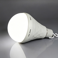 Ampoule LED rechargeable d'urgence 7W 9W 12W 15W, haute luminosité, batterie intégrée, ampoule A80 E27