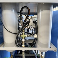 Machine de fabrication de bouteilles en plastique semi-automatique pour boissons pour animaux de compagnie, jus, bocaux, machine de soufflage par étirage, machine de moulage