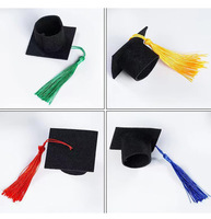 Mini toque de doctorat noire avec pompons, décorations souples pour bouteilles d'extérieur pour les fêtes de remise des diplômes de baccalauréat