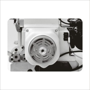 Machine à coudre industrielle à cylindre plat BT-600-01CB-UT pour fournisseur d'articles vestimentaires professionnels avec coupe-fil automatique - Product Image 4