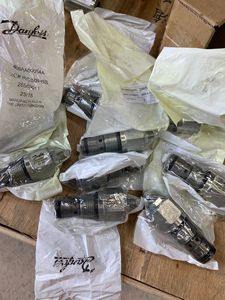 2CFRC60-P-6S 405AA00054A 2CFRC60P6S 2CFRC60 P 6S 2CFRC60P DANFOSS Origin Insert de vis de décharge en stock - Product Image 2