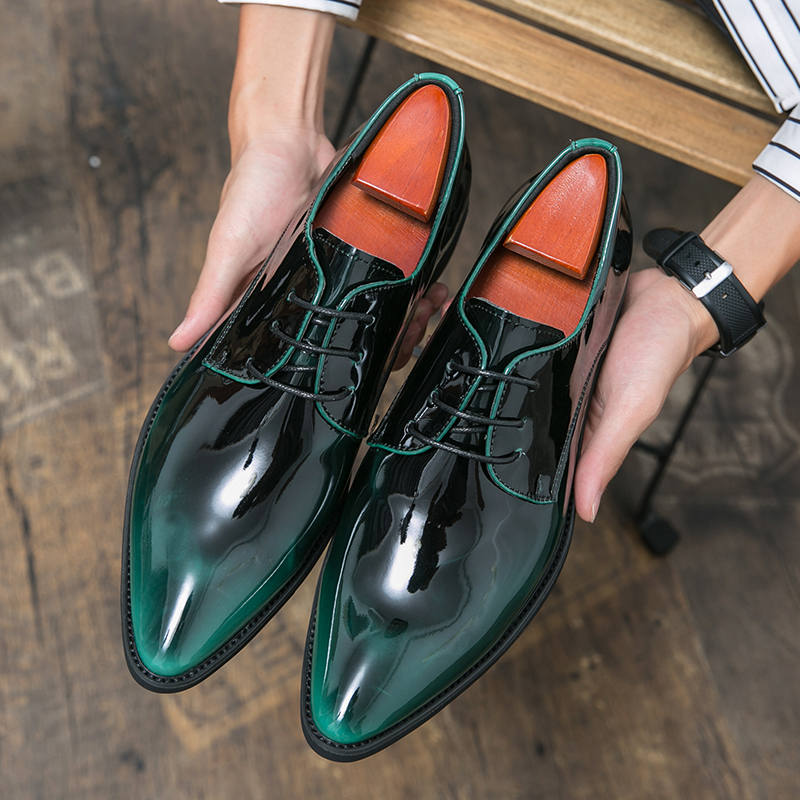 Lace-up Green Patent Leather Shoes - Comfort & Style