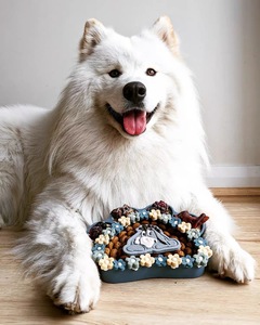 Comederos de Silicona Ecológicos de Grado Alimenticio para Perros y Gatos, Tapete Lamedor de Alimentación Lenta con Fuerte Ventosa en Forma de Pata - Product Image 4