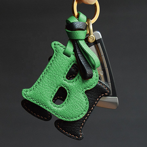 अनुकूलित चमड़े के बैग आकर्षण लक्जरी कुंजी चेन हस्तनिर्मित पत्र महिलाओं के लिए वास्तविक चमड़े की कार कुंजी बैग - Product Image 2