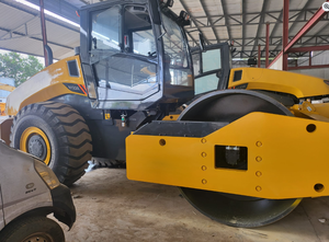 Rouleau compacteur haute précision CLG6120E 130L avec réservoir de carburant pour opérations à longue portée, similaire à l'Icon, à vendre - Product Image 2