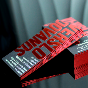 <span class=keywords><strong>Carte</strong></span> <span class=keywords><strong>de</strong></span> visite recyclable bon marché personnalisée en relief LOGO lettre imprimée rouge feuille d'or bordure rectangle <span class=keywords><strong>carte</strong></span> <span class=keywords><strong>de</strong></span> <span class=keywords><strong>voeux</strong></span> <span class=keywords><strong>de</strong></span> service - Product Image 2