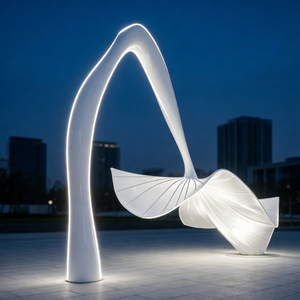 Sculpture élégante en acier inoxydable en forme de pin - Pièce d'art moderne en fonte avec éléments Feng Shui pour les halls d'hôtels et les espaces de bureaux - Product Image 2