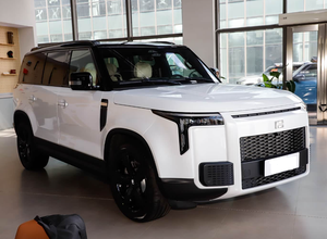 Ji Shi Adamas 2026 SUV 5 places <span class=keywords><strong>Turbo</strong></span> Automatique Feux LED Toit ouvrant Tout-terrain Camping Luxe Famille Autonomie 5.7KW Externe - Product Image 4