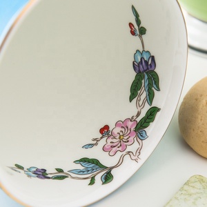 Tasse à pied de haute qualité en <span class=keywords><strong>porcelaine</strong></span> <span class=keywords><strong>fine</strong></span> de Chine, grande capacité 400 ml, style royal floral, couleur unie, tasses à café en céramique - Product Image 2