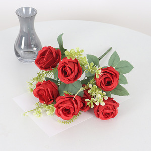 Bouquet de fleurs artificielles Jessie à 7 têtes de roses Sweetheart, 32 cm, en soie, pour mariage, décoration intérieure et extérieure - Product Image 3