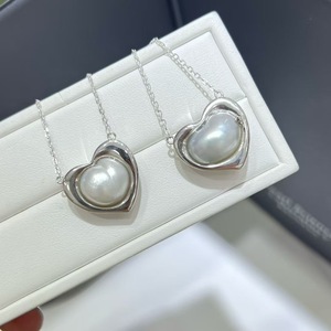 สร้อยคอจี้ไข่มุกเคชิสีขาวออสเตรเลียทรงหัวใจประดับเงินแท้จากน้ำทะเล รุ่นเลิฟฮาร์ท พร้อมชุดเครื่องประดับอัญมณีชั้นดี - Product Image 2