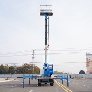 Camión <span class=keywords><strong>con</strong></span> <span class=keywords><strong>Plataforma</strong></span> Aérea Hidráulica HOWO de 28m Personalizable para Trabajos de Limpieza de Edificios - Product Image 6