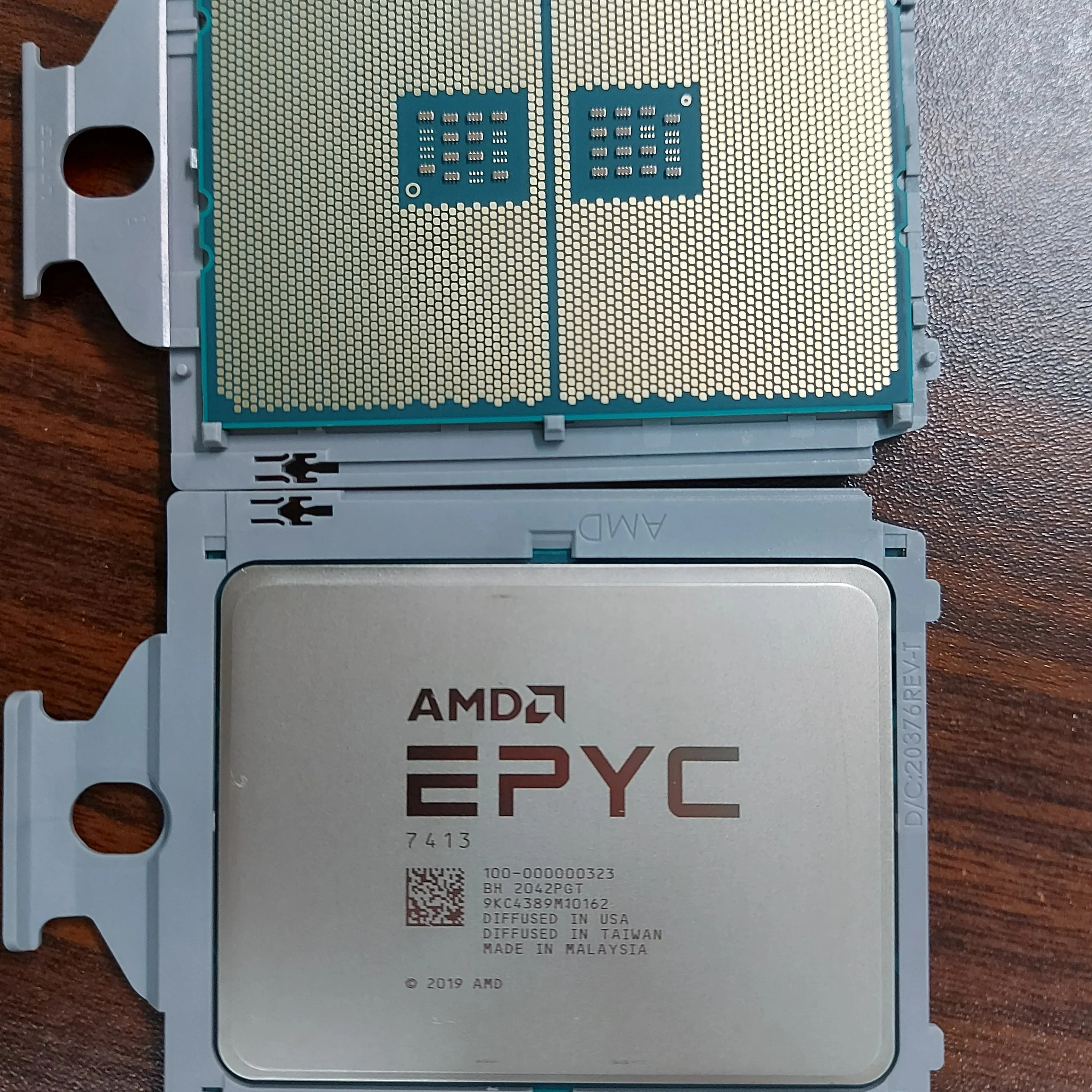 EPYC CPU 7543 2,8 GHz, 32C/64T, 256M Cache (225W) 3200 Server-Prozessore inheit