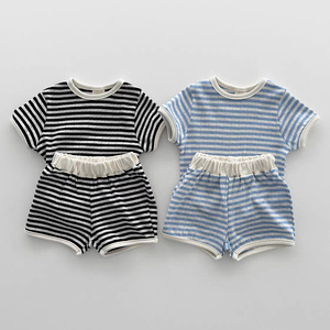 Neues Sommer-Streifenoutfit aus Reiner Baumwolle für Jungen Kurzärmeliges T-Shirt und Shorts Zweiteiliges <span class=keywords><strong>Set</strong></span> - Product Image 1