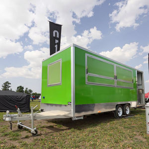 Chariot d'arepas colombiens avec des galettes de maïs grillées, garnies de fromage et de sauce Hogao, une spécialité des rues de Bogota - Product Image 6