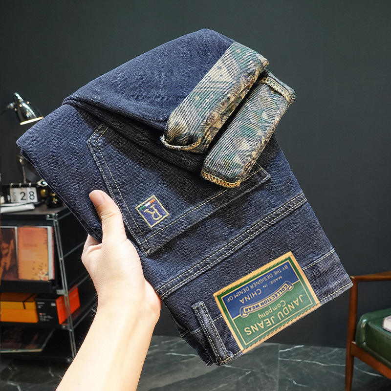 6853 สีฟ้า