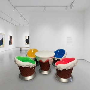 Set Tavolo e Sedie Giganti in Fibra di Vetro Personalizzati per <span class=keywords><strong>Gelateria</strong></span>, Mobili in FRP per Dessert, Decorazioni Paesaggistiche per Atrio di Centri Commerciali - Product Image 3