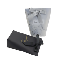 Sac de courses en papier noir avec poignée en ruban, personnalisable avec logo, pour la vente en gros, avec boîtes d'expédition pour l'emballage de cadeaux, d'artisanat et de bougies