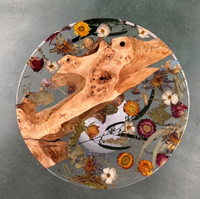Table en bois de noyer massif écologique personnalisée élégante et luxueuse avec résine époxy, design floral