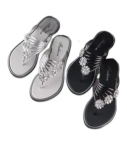 2023 Fashion flat soft non-slip flip-flops outside wear clip toe beach exquisite rhinestone slippers