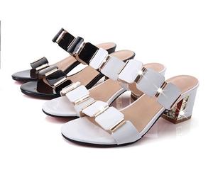 <span class=keywords><strong>Scarpe</strong></span> da <span class=keywords><strong>donna</strong></span> nuove stile retrò con tacco alto a una linea e traspirante Casual con sandali infradito pantofole da <span class=keywords><strong>donna</strong></span> 2024 - Product Image 1