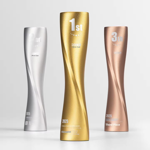 Trophées commémoratifs personnalisés en alliage d'aluminium haut de gamme pour employés exceptionnels – Gravure annuelle de qualité supérieure - Product Image 1