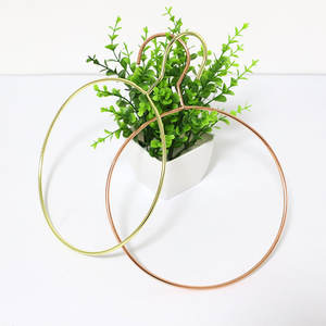 Vente flash : <span class=keywords><strong>Porte</strong></span>-écharpe en fil métallique doré, rond, <span class=keywords><strong>pour</strong></span> placard, vêtements, ceintures, écharpes et châles, hijab, présentoir en métal <span class=keywords><strong>pour</strong></span> les boutiques de mode - Product Image 5