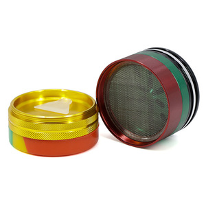 Moulin à herbes et épices en gros, 63 mm, 5 couches, en alliage d'aluminium |   Couleur dégradée Rasta, fond en <span class=keywords><strong>silicone</strong></span>, dents en forme d'étoile - Product Image 3
