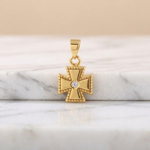 Pendentif croix en or massif 18 carats avec pierre en moissanite sertie clos, breloque religieuse, bijou unisexe - Product Image 6
