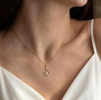 Collier pendentif paon ajouré délicat en acier inoxydable plaqué or 18 carats PVD, collier animalier minimaliste