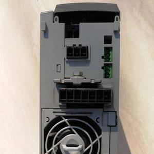 ไดรฟ์ Danfoss Vlt Micro ขนาด 5.5 กิโลวัตต์ 7.5 แรงม้า 3 เฟส 400 โวลต์ อินเวอร์เตอร์ควบคุมแบบเวกเตอร์ - Product Image 3
