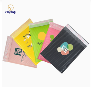Enveloppe à bulles auto-scellante noire mate pour l'emballage des chaussettes, sacs d'expédition personnalisés pour une utilisation industrielle dans les chaussures et les vêtements - Product Image 3