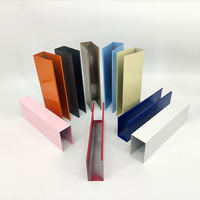 Profilés linéaires métalliques décoratifs en U pour plafond, en tube carré d'aluminium, personnalisés par le fabricant