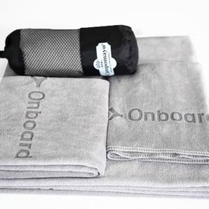 Serviette de sport en microfibre épaisse tricotée de haute qualité, personnalisable, avec logo personnalisé en relief, hypoallergénique, séchage rapide, pour adultes. - Product Image 4