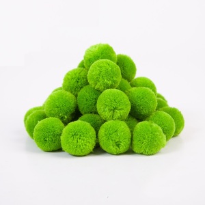 2000 pièces de pompons en plastique pelucheux de 1 cm, couleurs assorties, pour travaux manuels créatifs, matériel de <span class=keywords><strong>bricolage</strong></span> - décorations pour la Saint-Valentin, la remise des diplômes, Diwali - Product Image 2