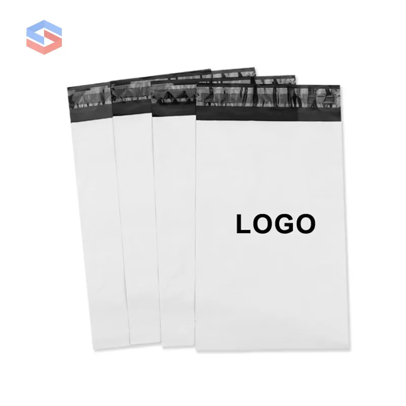 Express polymailer shipping bags used for logistics