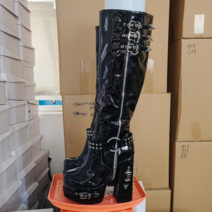 Bottes hautes pour femme à coupe large, en cuir verni brillant, avec boucles métalliques, talons épais à plateforme, rivets arrière, grande taille 47 - Product Image 5