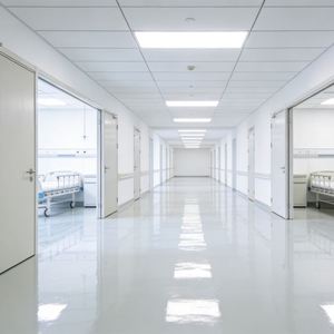 Piso de Resina Epoxi Antibacteriano, Higiénico y Resistente a las Manchas para Hospitales y Quirófanos - Product Image 4