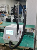 Appareil de refroidissement cutané portable professionnel avec technologie d'air froid pour les procédures laser en clinique esthétique