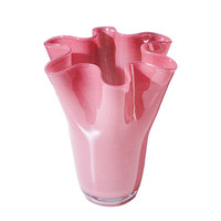 Vase émaillé coloré de style nordique avec un motif en forme de chou comme pièce décorative. Un design haut de gamme et de niche