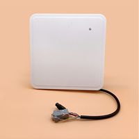 Lecteur principal intégré à interface WG26/34 UHF longue portée de 10 mètres pour système de stationnement intelligent