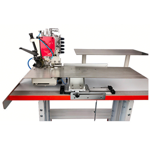 Machine à coudre industrielle à point plat, ourleur automatique de t-shirts, triple aiguille, motorisée, coupe-fil haute vitesse - Product Image 1