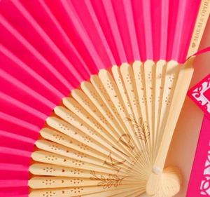 Abanico de Bambú Ecológico Personalizado para Regalo de Boda con Nombre Impreso y Técnica de Pintura a Mano - Product Image 5